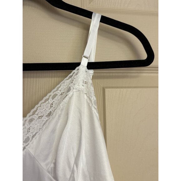 Vintage Vanity Fair Full Slip Off White Nylon Lace Made in USA Size 34 - Picture 4 of 7